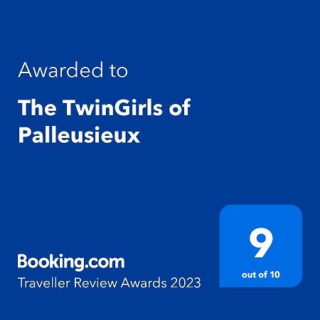 The Twingirls Of Palleusieux Pré-Saint-Didier Buitenkant foto